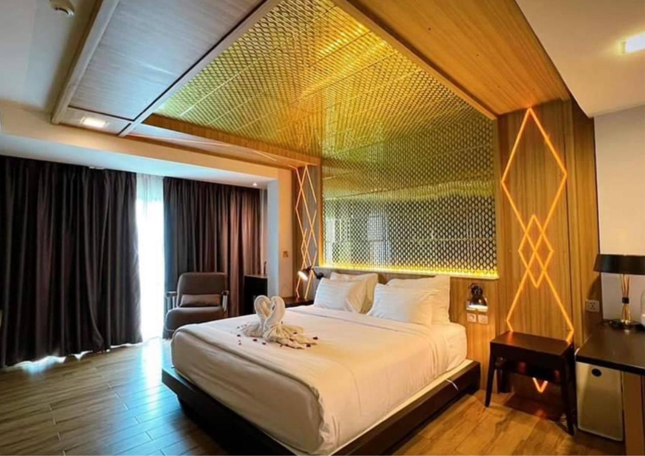Hotel Holatel à Phitsanulok Extérieur photo