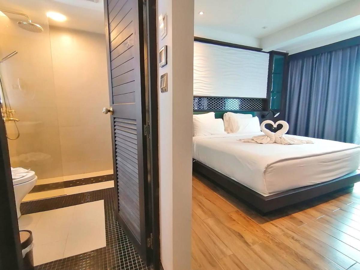 Hotel Holatel à Phitsanulok Extérieur photo